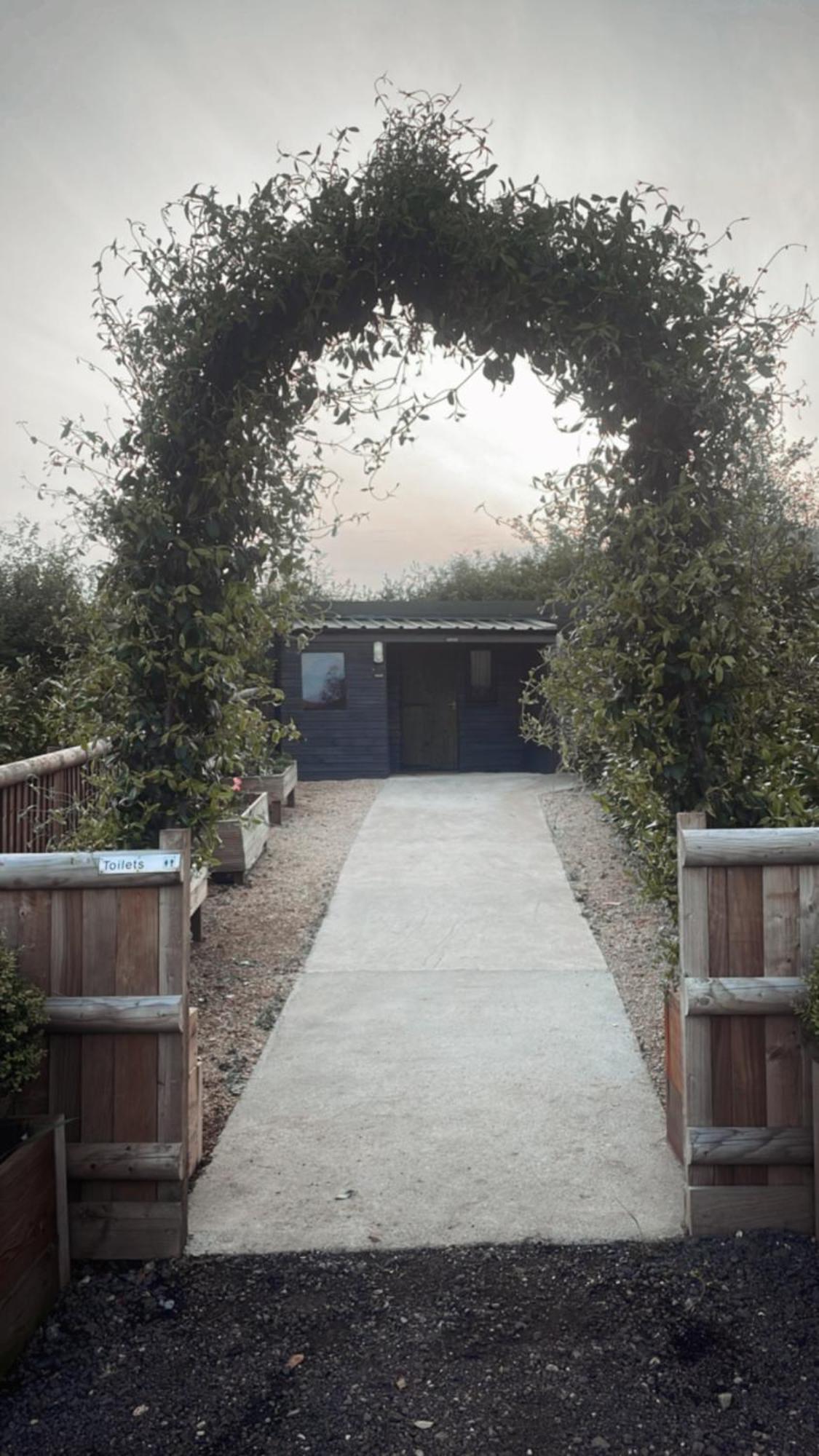 Swallowfield Glamping-Station Master Yeovil Ngoại thất bức ảnh