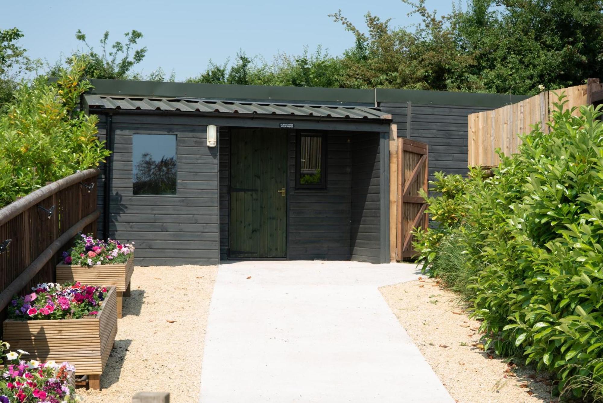 Swallowfield Glamping-Station Master Yeovil Ngoại thất bức ảnh